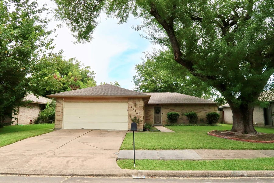 Property photo for 10339 Gulfstream Lane, Sugar Land, TX