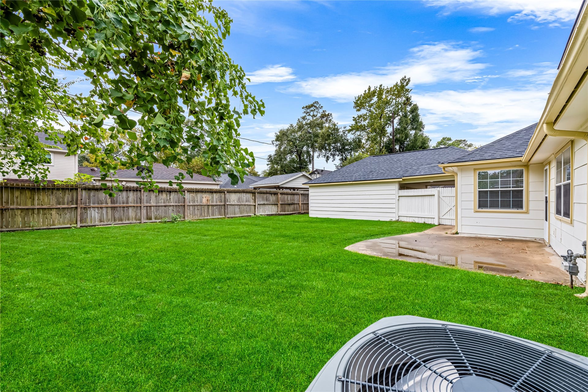 1415 Anvil Drive, Houston, TX 77090 1415 Anvil Drive, Houston, TX 77090