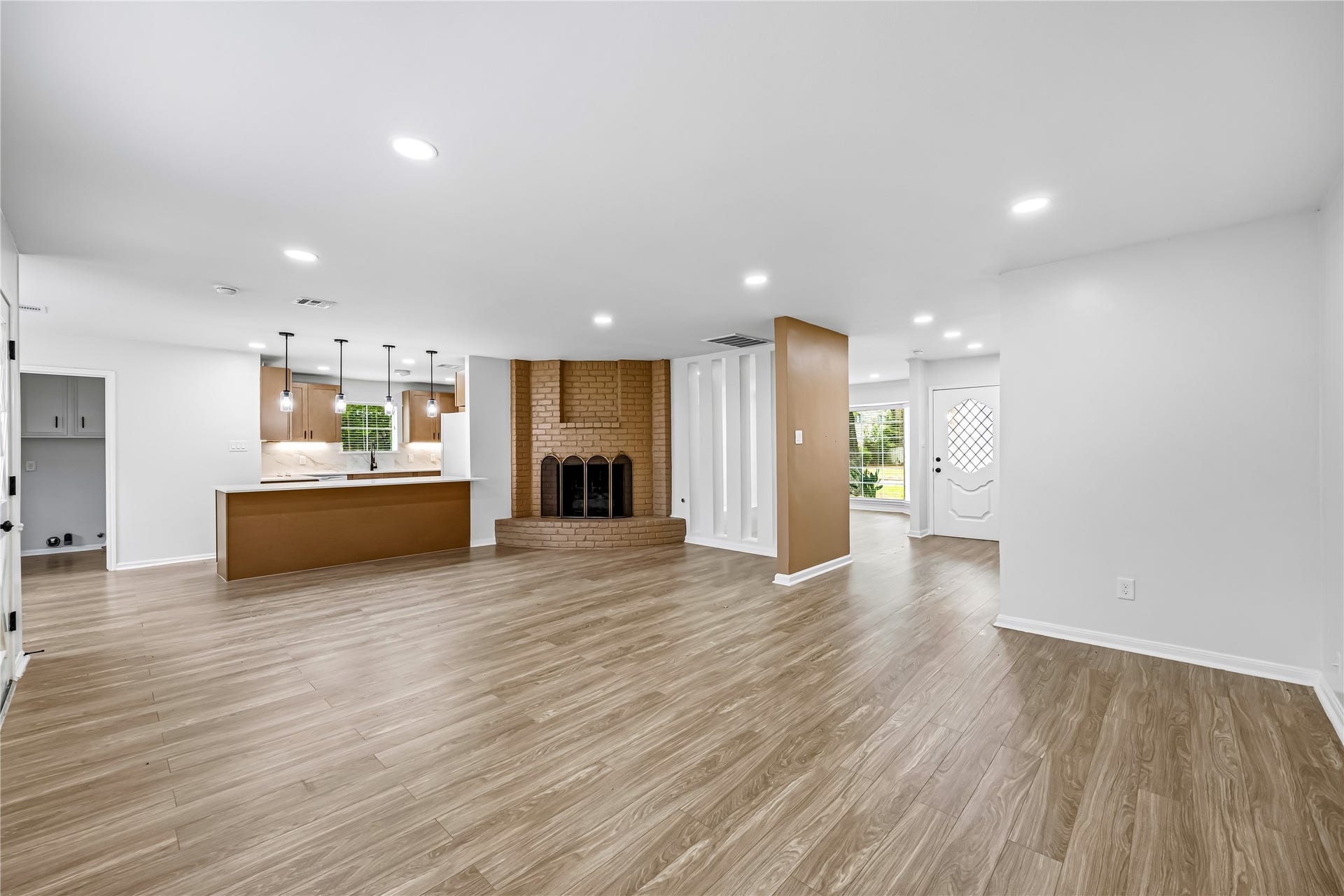 1415 Anvil Drive, Houston, TX 77090 1415 Anvil Drive, Houston, TX 77090