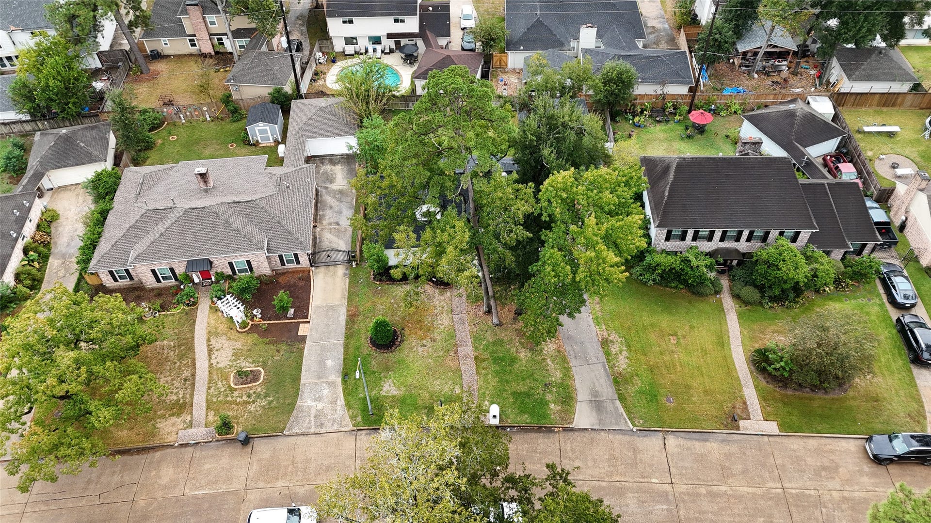 1415 Anvil Drive, Houston, TX 77090 1415 Anvil Drive, Houston, TX 77090