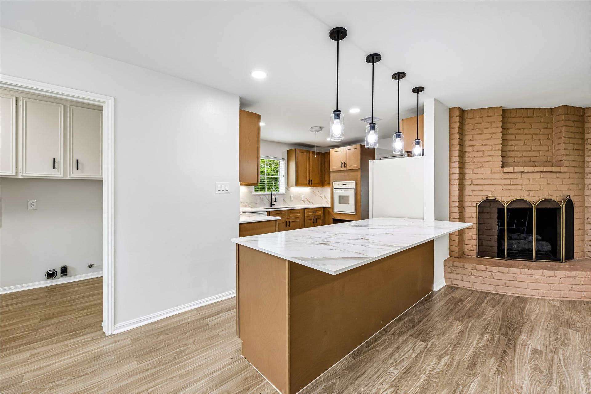 1415 Anvil Drive, Houston, TX 77090 1415 Anvil Drive, Houston, TX 77090