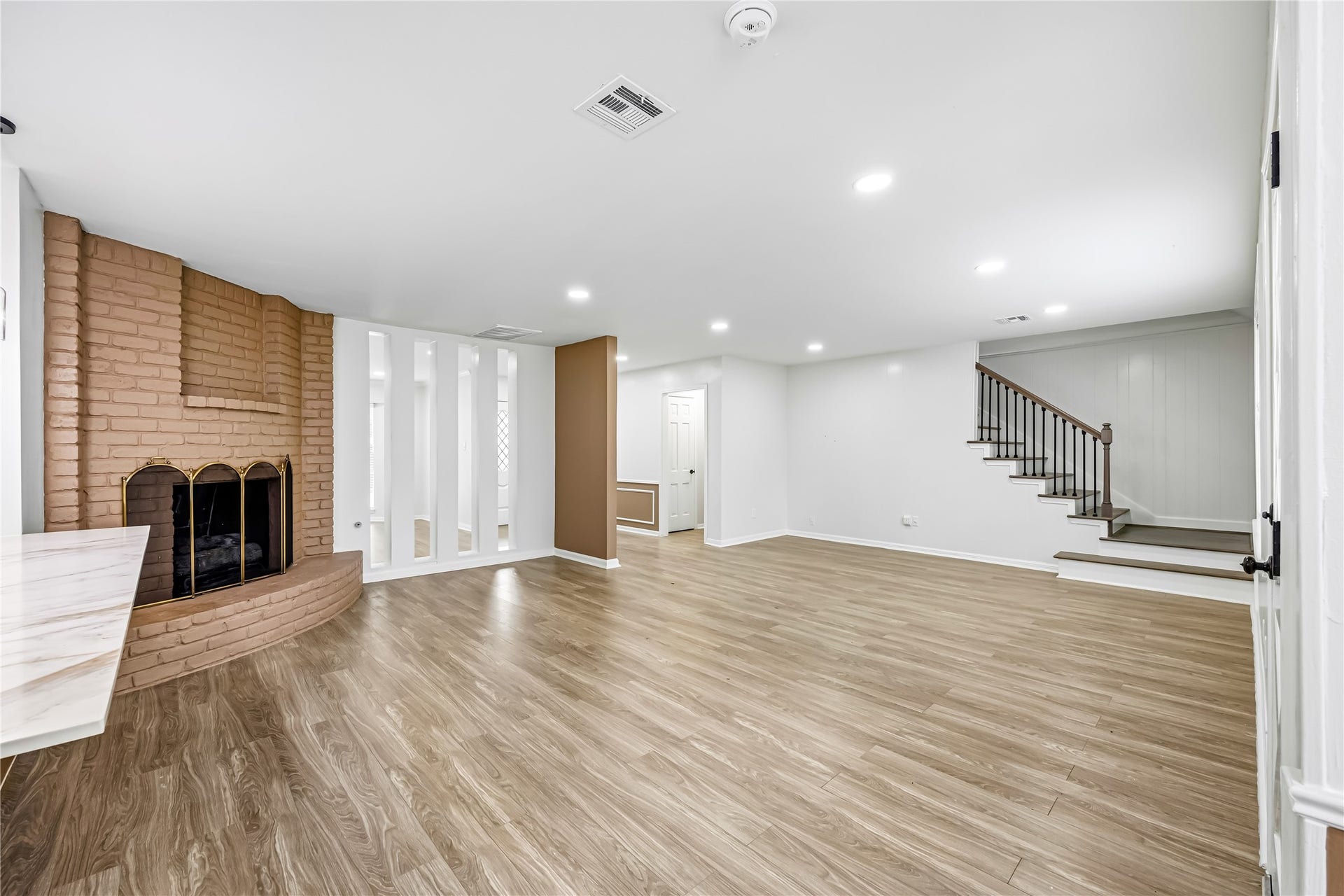 1415 Anvil Drive, Houston, TX 77090 1415 Anvil Drive, Houston, TX 77090