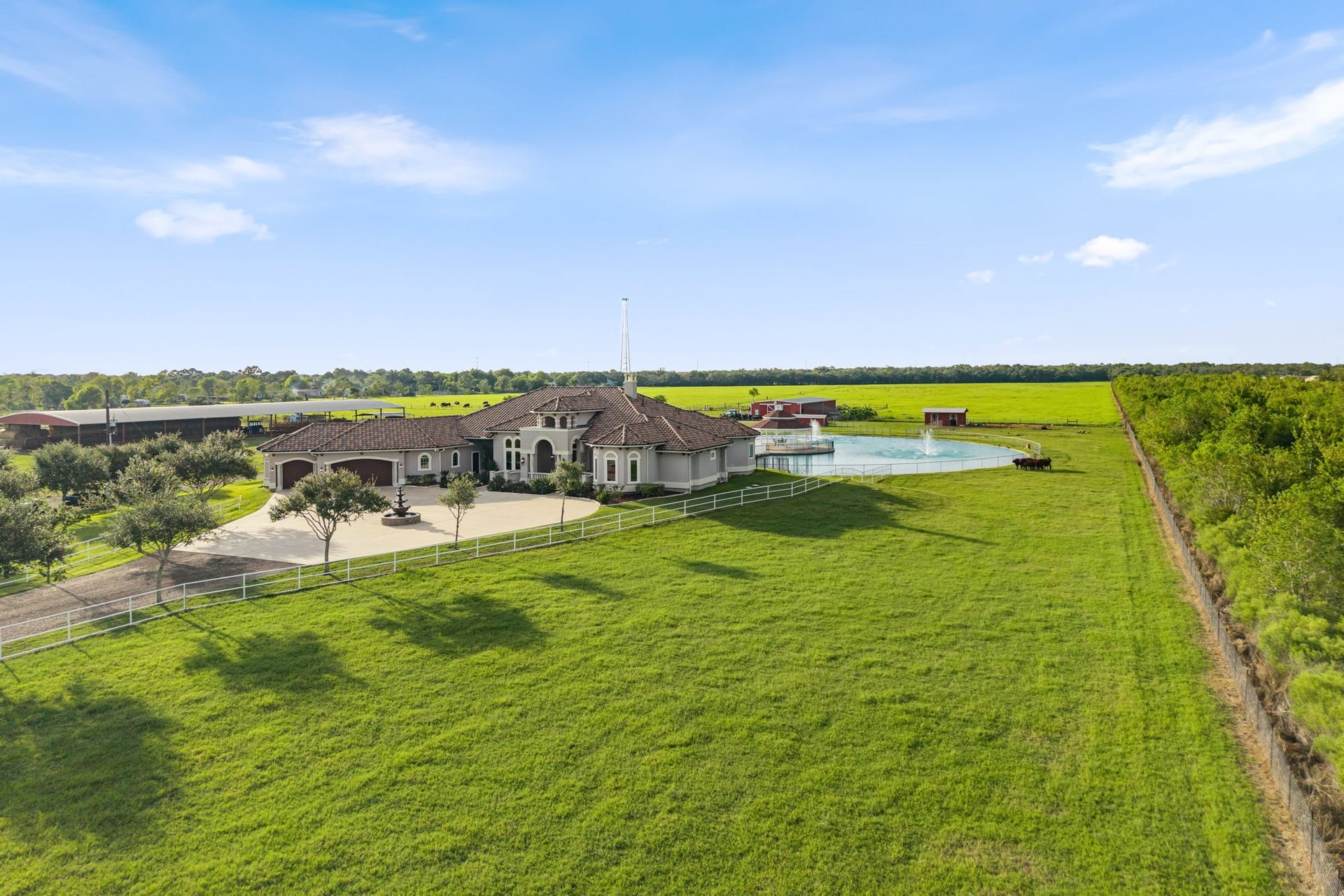 8145 Fm-1462, Rosharon, TX 77583 Front pasture is fully fenced and leads to the barn and corral area.