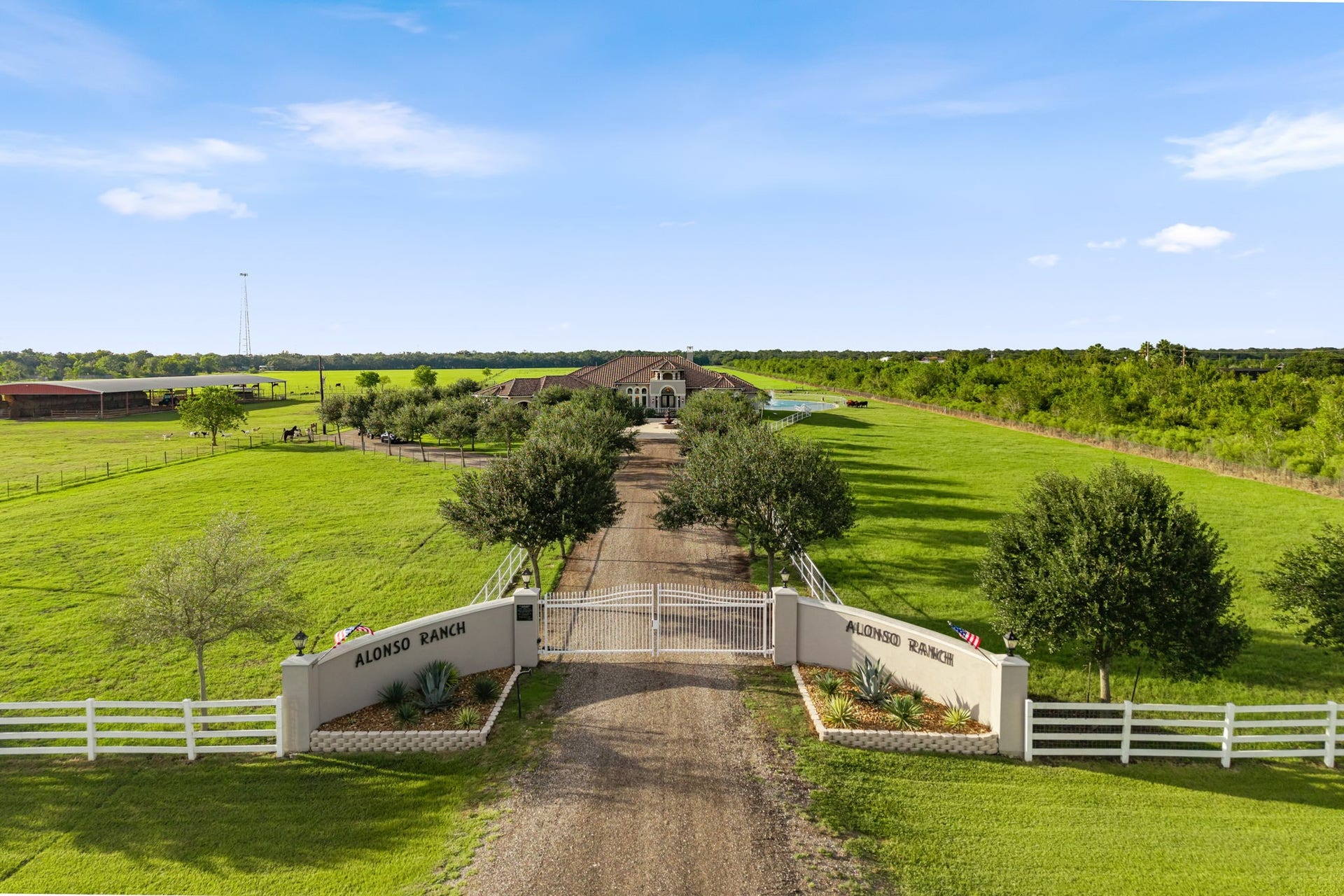 8145 Fm-1462, Rosharon, TX 77583 Welcome to Alonso Ranch.