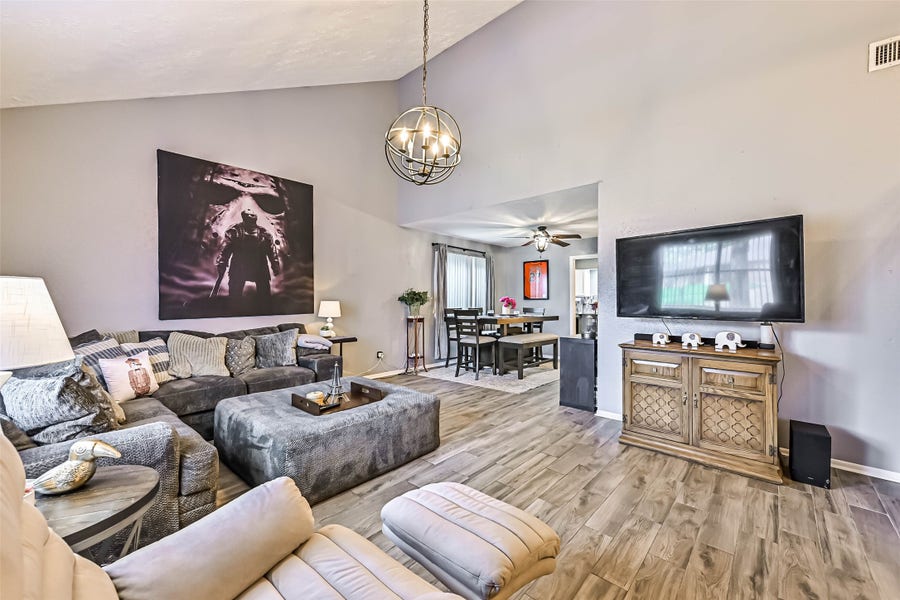 Property photo for 115 Lazy Hollow Drive, League City, TX