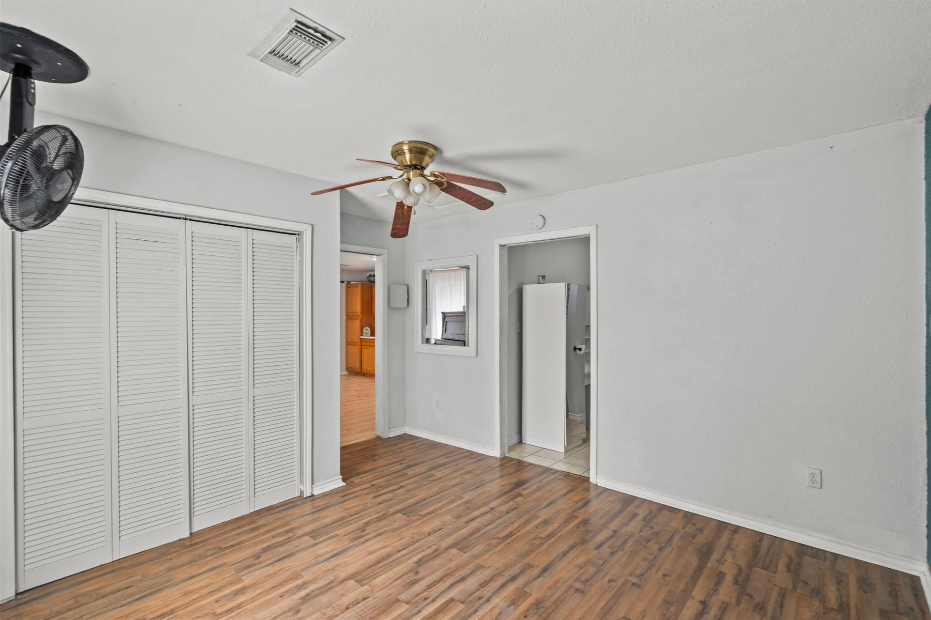 7009 Avenue R, Santa Fe, TX 77510 Bedroom closet in guest house.