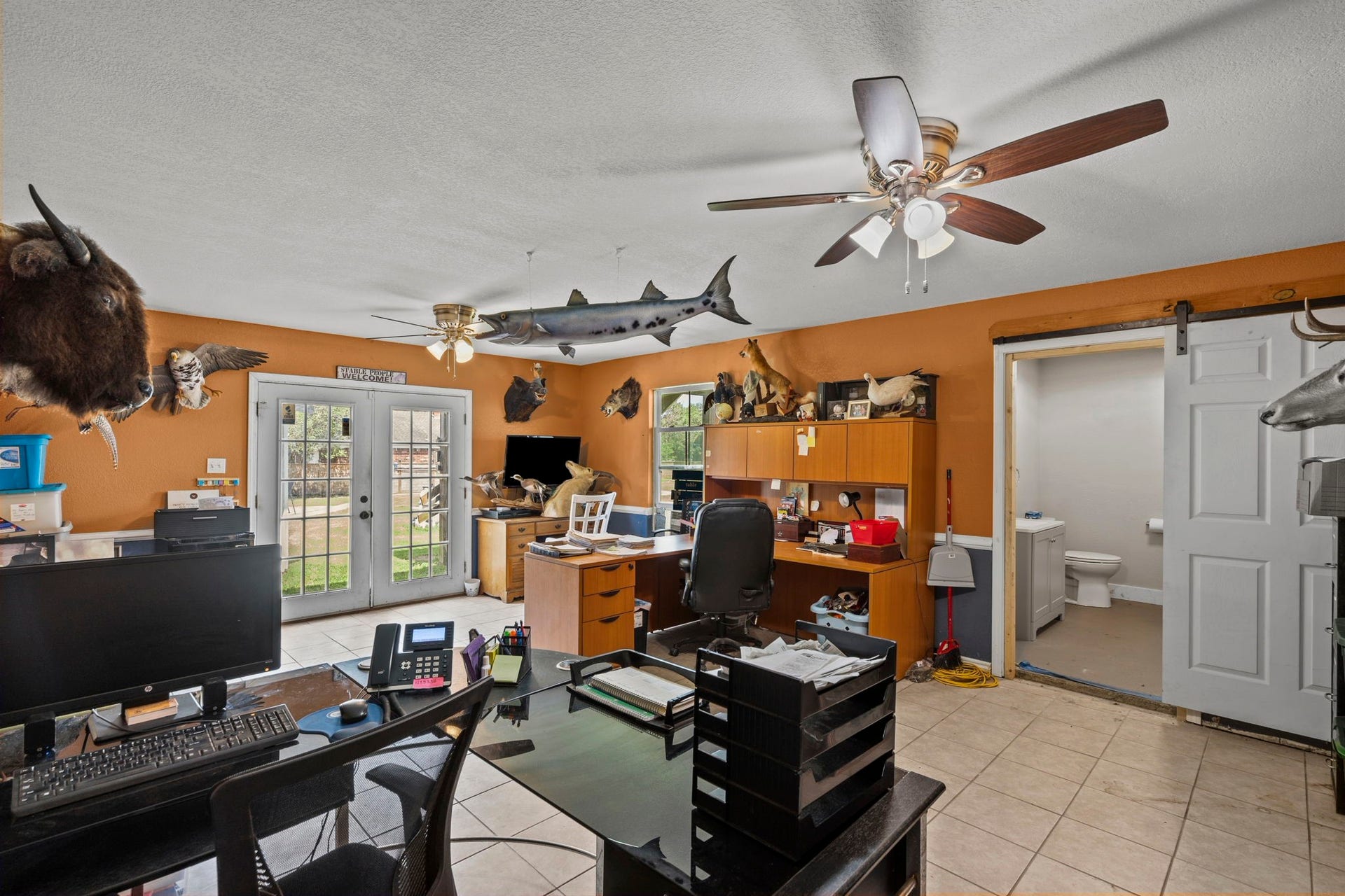 7009 Avenue R, Santa Fe, TX 77510 Office and restroom in downstairs separate building.