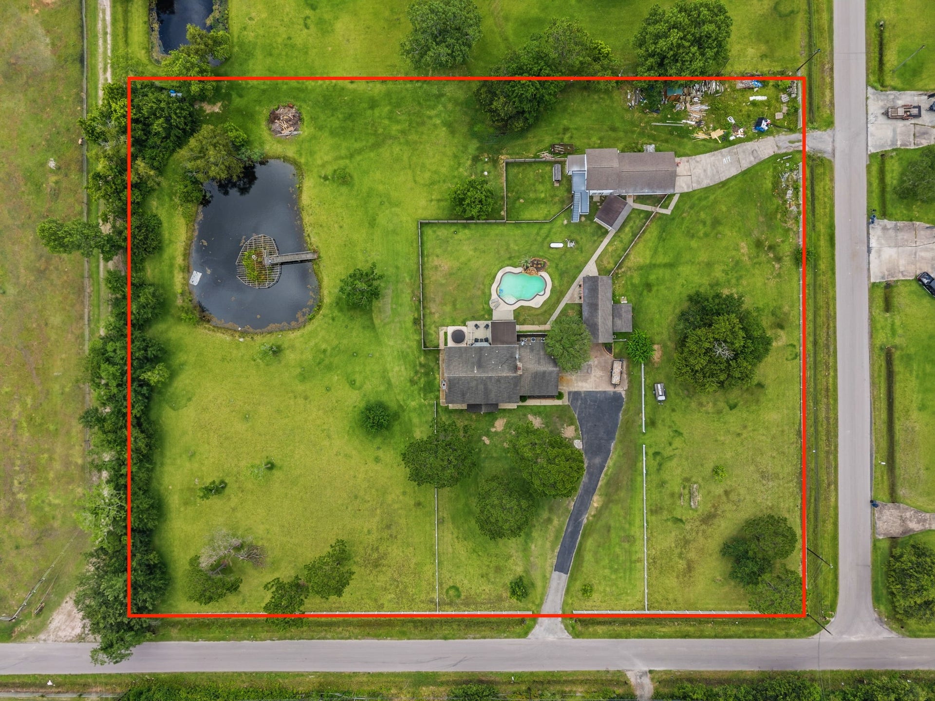 7009 Avenue R, Santa Fe, TX 77510 7009 Avenue R, Santa Fe, TX 77510