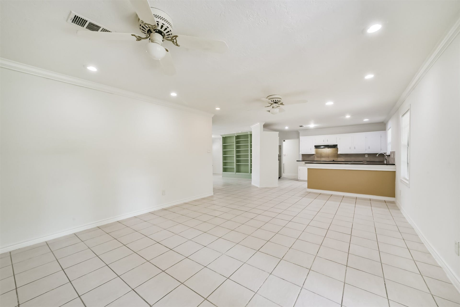 8711 Birdwood Road, Houston, TX 77074 8711 Birdwood Road, Houston, TX 77074