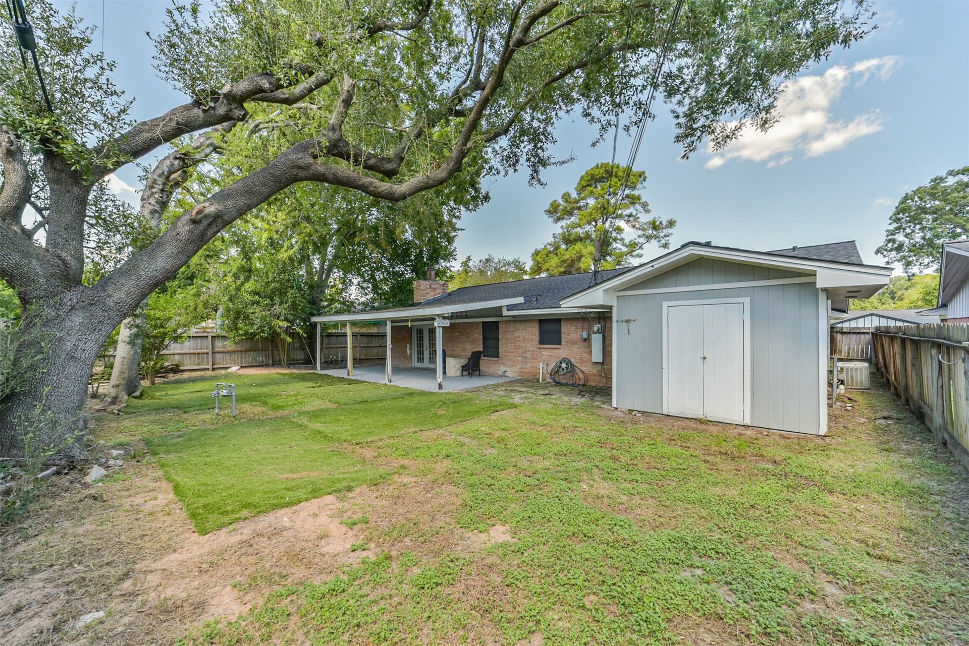 8711 Birdwood Road, Houston, TX 77074 8711 Birdwood Road, Houston, TX 77074