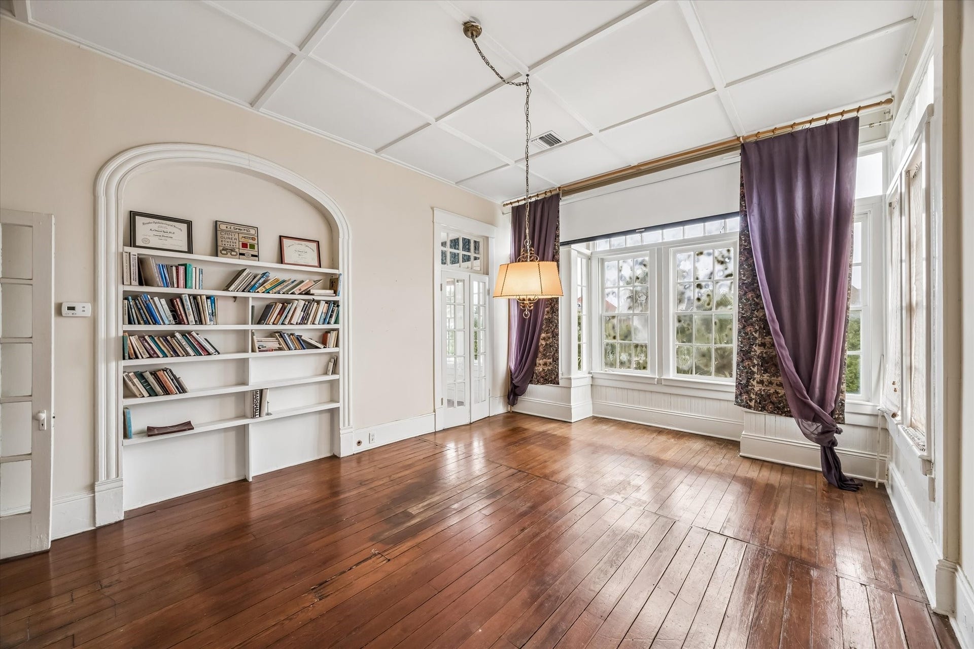 1818 Broadway Street, Galveston, TX 77550 Large game room with a pull down screeen to watch your movies