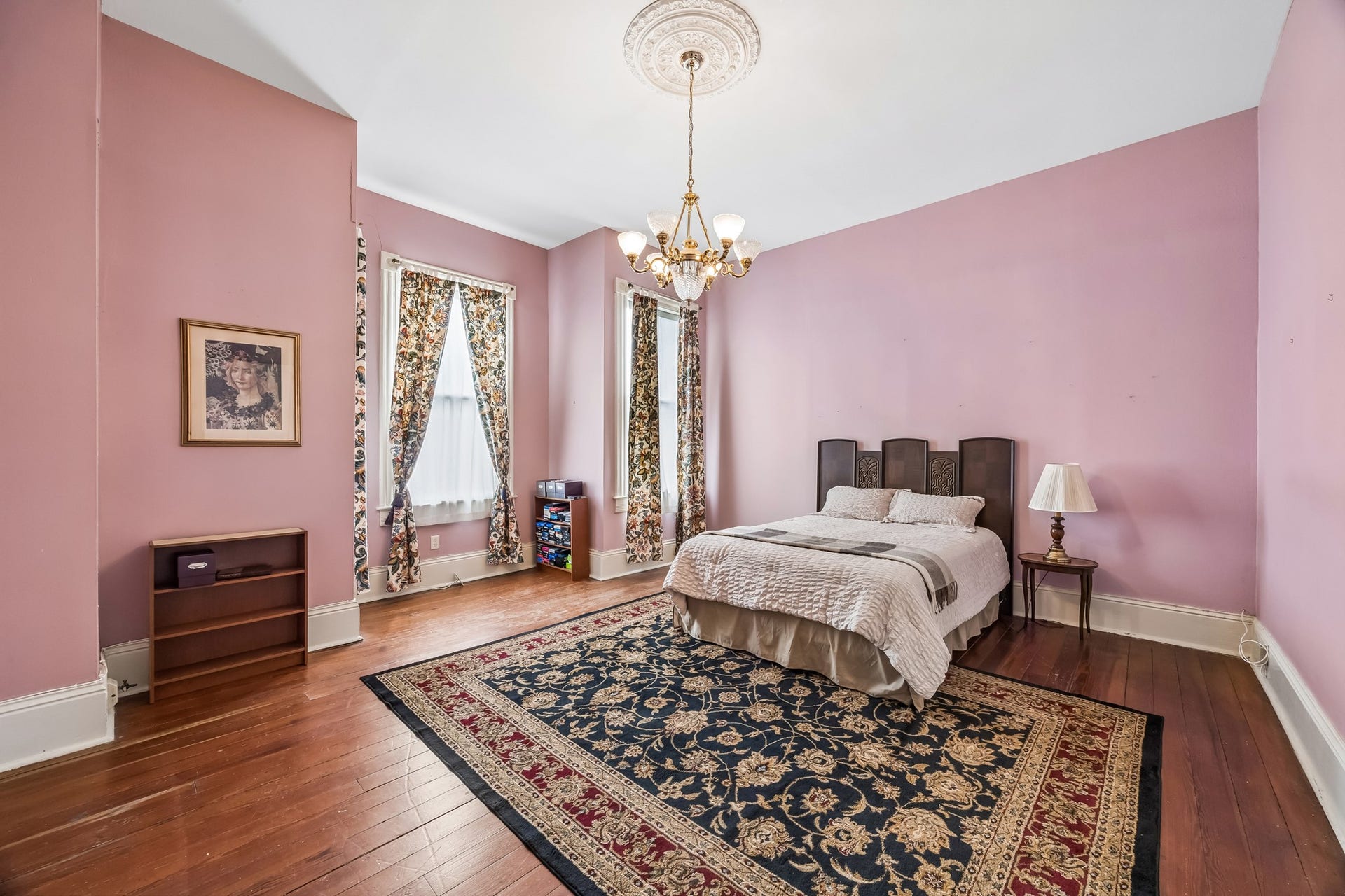 1818 Broadway Street, Galveston, TX 77550 The primary bedroom