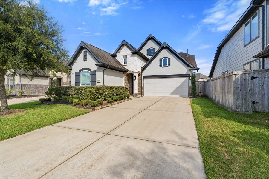 Property photo for 11138 Elderflower Drive, Missouri City, TX