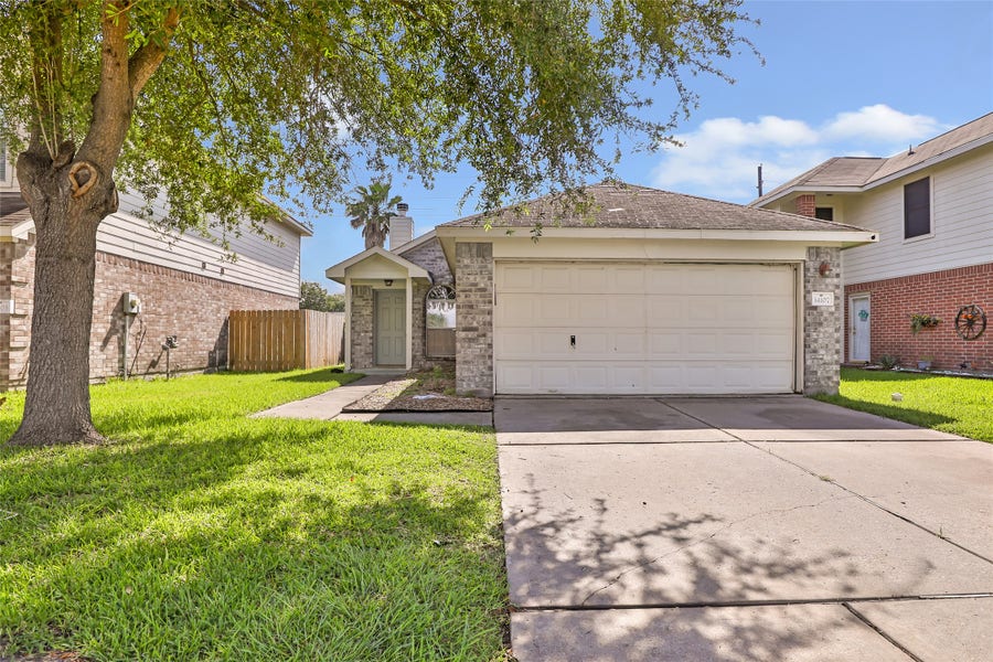 Property photo for 14107 Ballfour Park Lane, Houston, TX