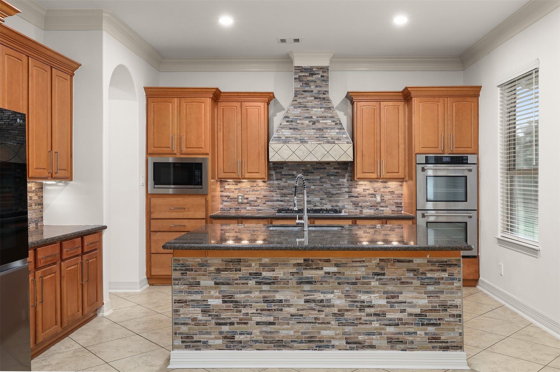 409 Old Orchard Way, Dickinson, TX 77539 409 Old Orchard Way, Dickinson, TX 77539