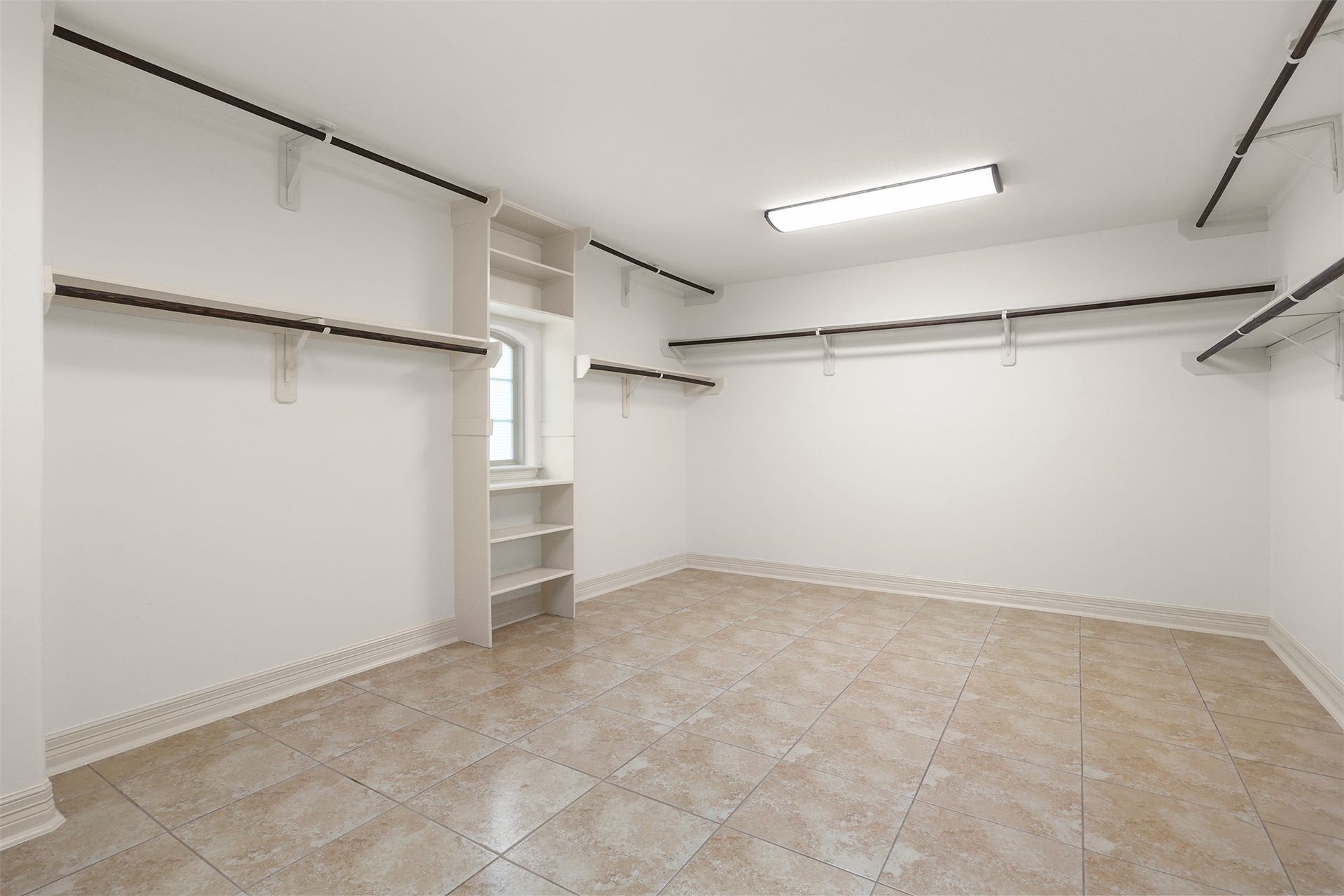 409 Old Orchard Way, Dickinson, TX 77539 Primary Closet