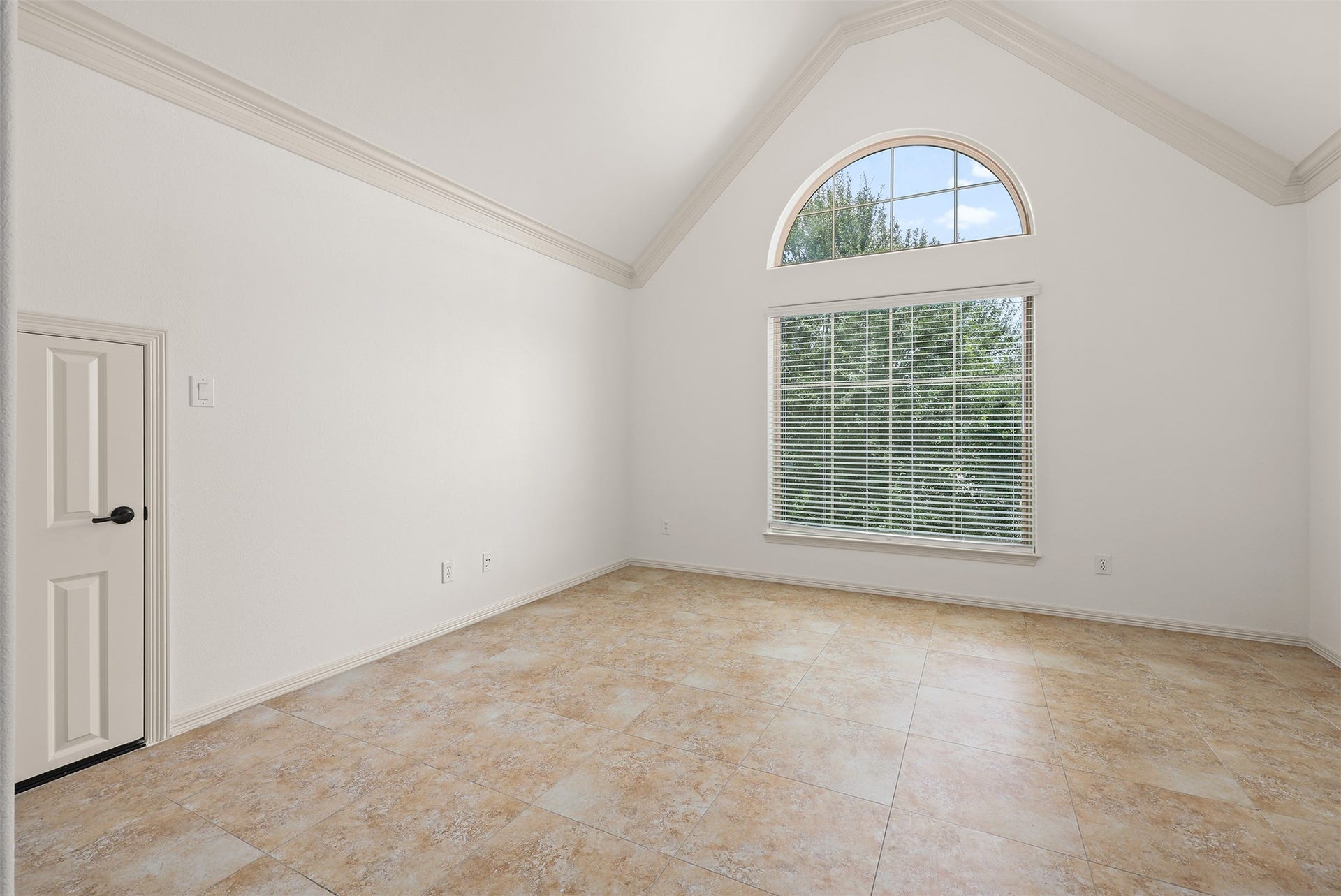 409 Old Orchard Way, Dickinson, TX 77539 Library/Office