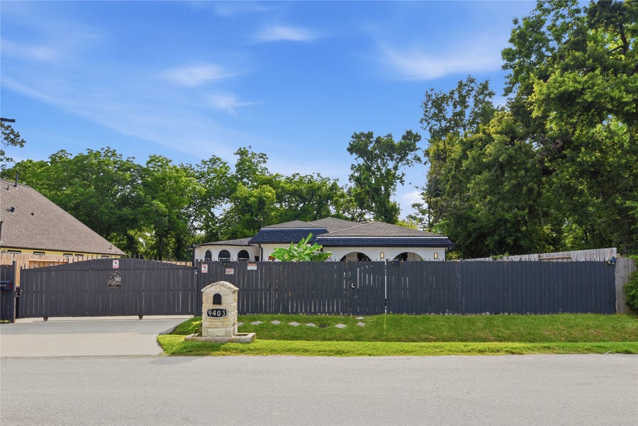 Property photo for 9403 Spaulding Street, Houston, TX