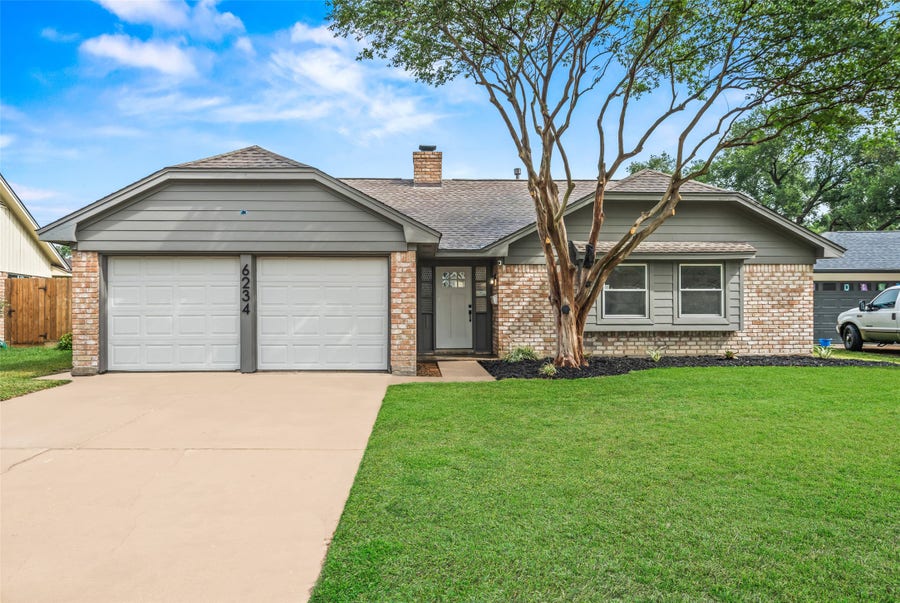 Property photo for 6234 Autumn Arbor Drive, Houston, TX