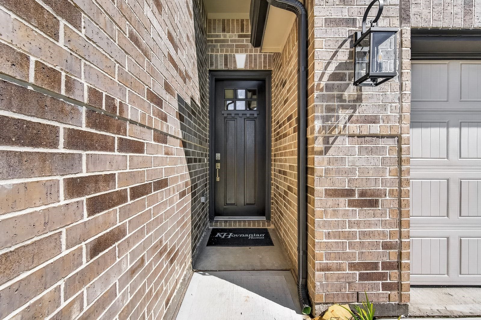29406 Suncreek Ranch Court, Waller, TX 77484 Welcome to the front door