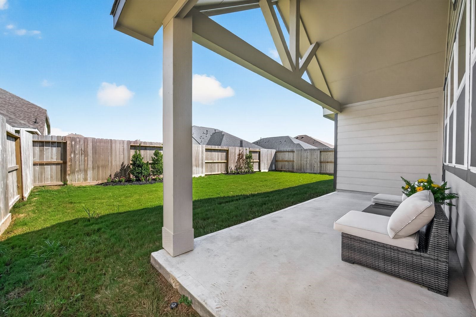 29406 Suncreek Ranch Court, Waller, TX 77484 Patio with table and chairs