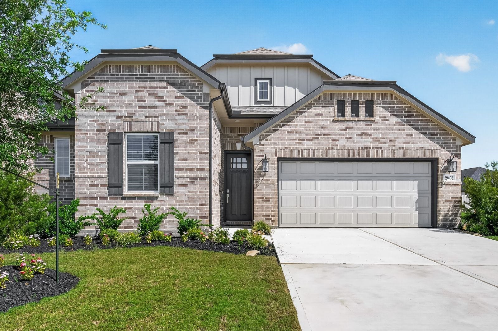 29406 Suncreek Ranch Court, Waller, TX 77484 Front of the home