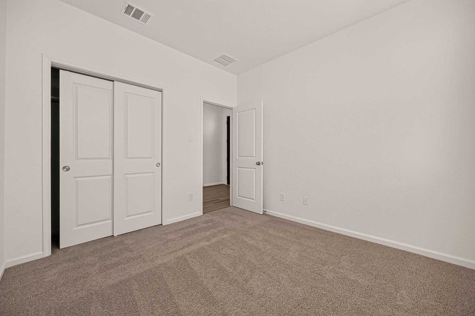29406 Suncreek Ranch Court, Waller, TX 77484 Second bedroom with closet