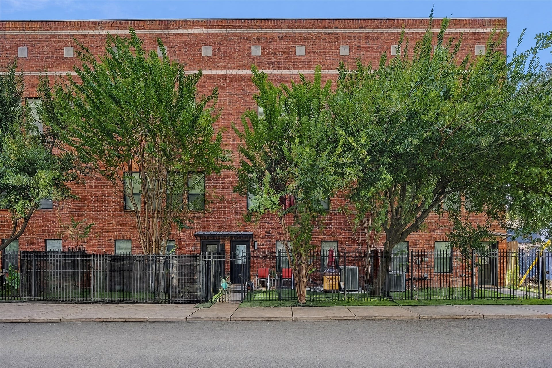 2422 Navigation Boulevard, #F, Houston, TX 77003 2422 Navigation Boulevard, #F, Houston, TX 77003