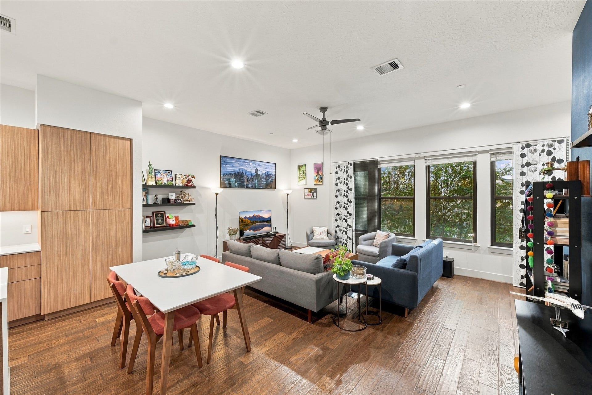 2422 Navigation Boulevard, #F, Houston, TX 77003 2422 Navigation Boulevard, #F, Houston, TX 77003