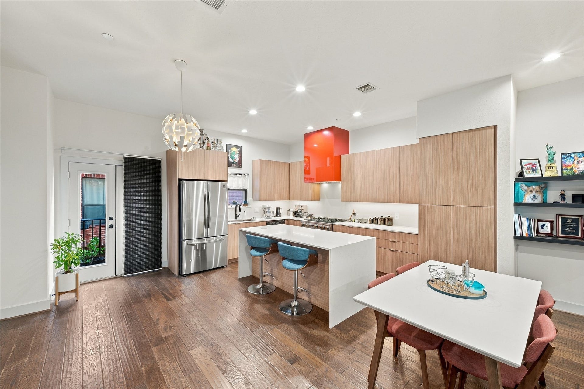 2422 Navigation Boulevard, #F, Houston, TX 77003 2422 Navigation Boulevard, #F, Houston, TX 77003