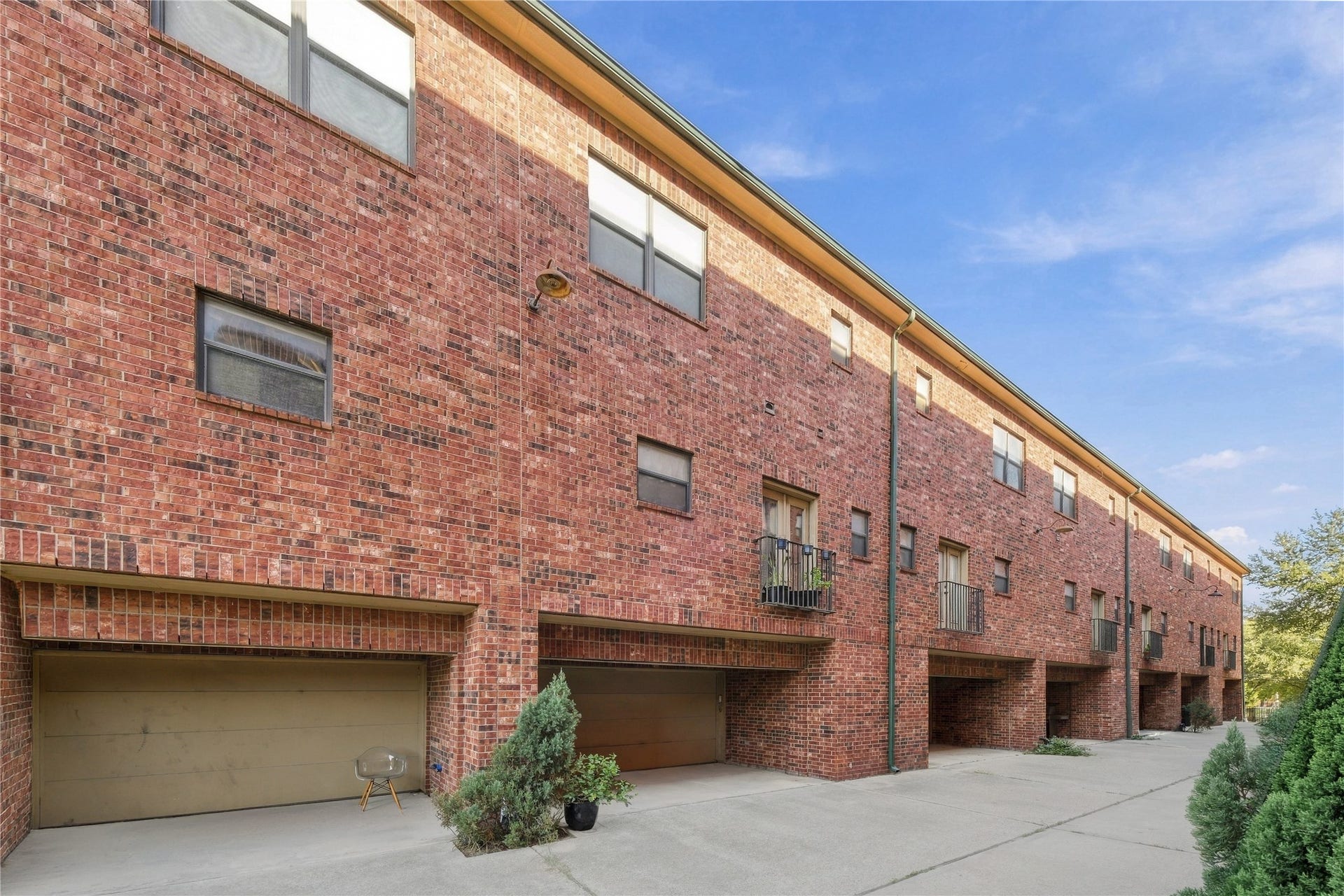 2422 Navigation Boulevard, #F, Houston, TX 77003 2422 Navigation Boulevard, #F, Houston, TX 77003