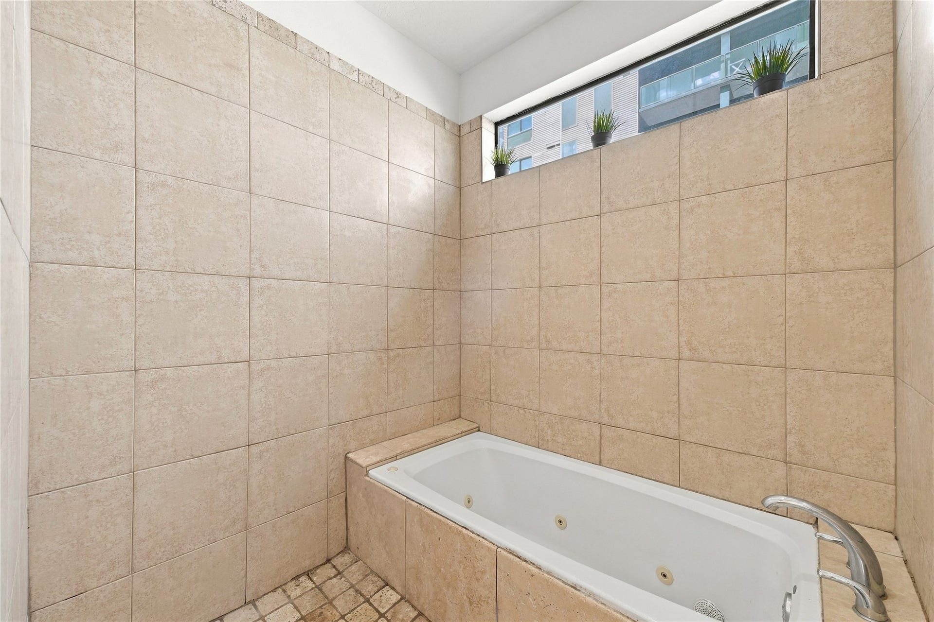 2422 Navigation Boulevard, #F, Houston, TX 77003 2422 Navigation Boulevard, #F, Houston, TX 77003
