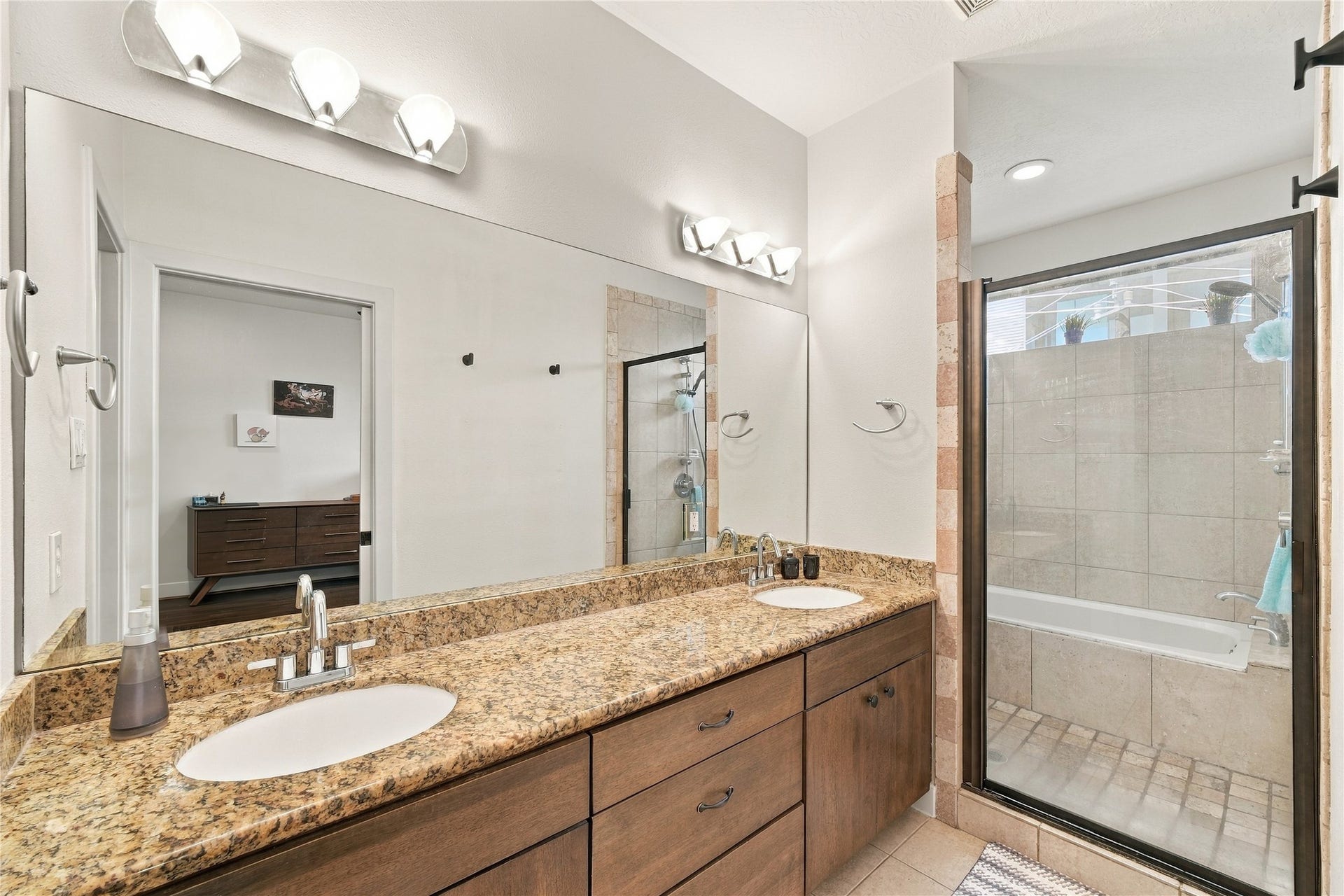 2422 Navigation Boulevard, #F, Houston, TX 77003 2422 Navigation Boulevard, #F, Houston, TX 77003