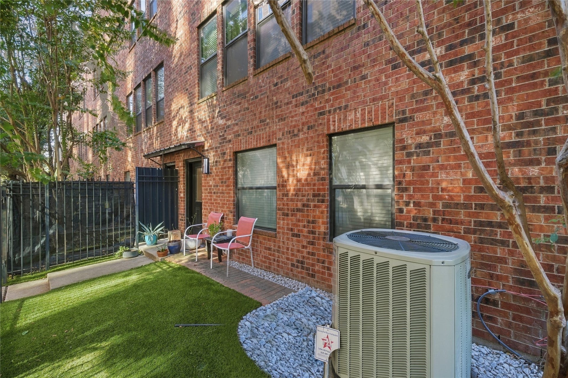 2422 Navigation Boulevard, #F, Houston, TX 77003 2422 Navigation Boulevard, #F, Houston, TX 77003