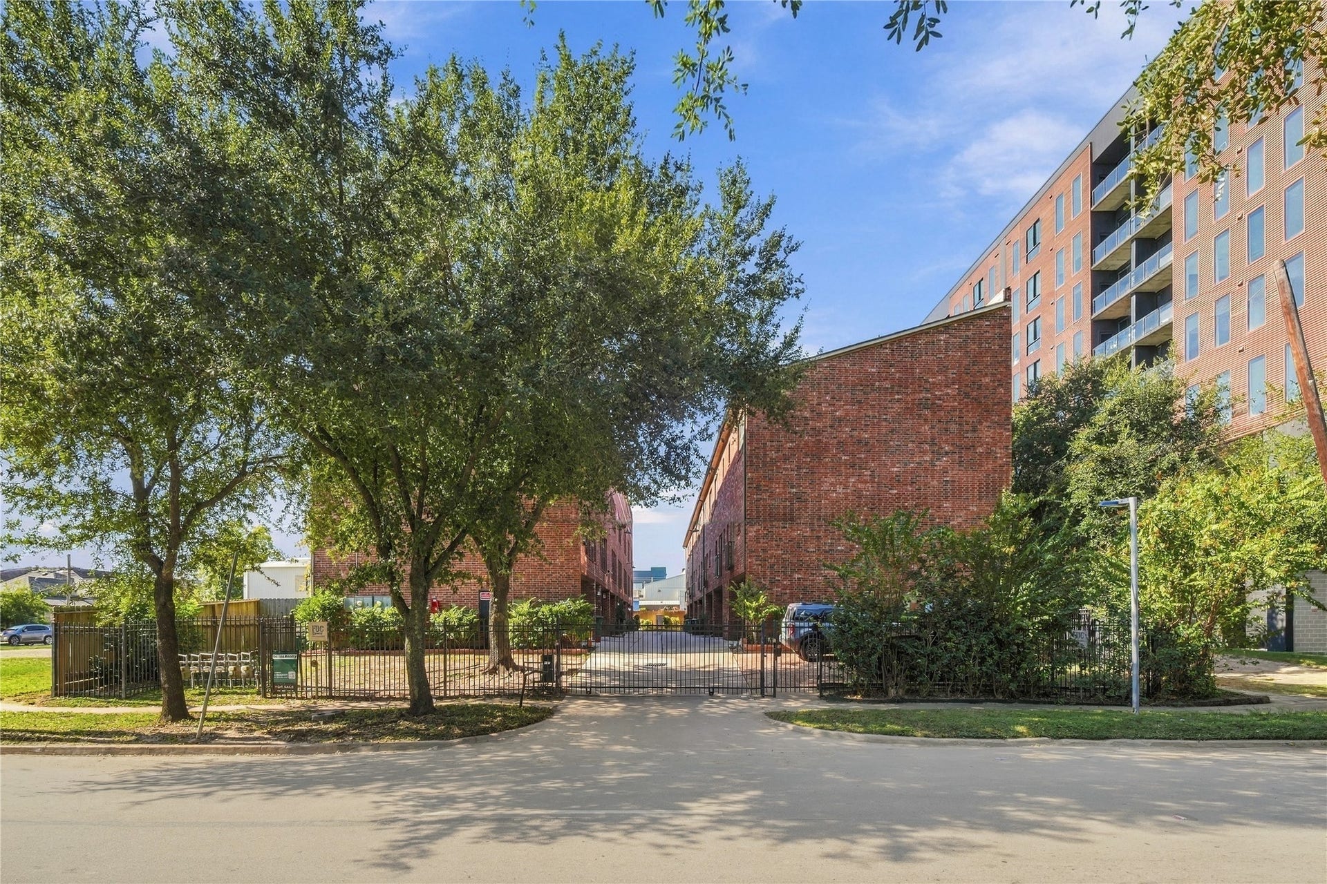 2422 Navigation Boulevard, #F, Houston, TX 77003 2422 Navigation Boulevard, #F, Houston, TX 77003