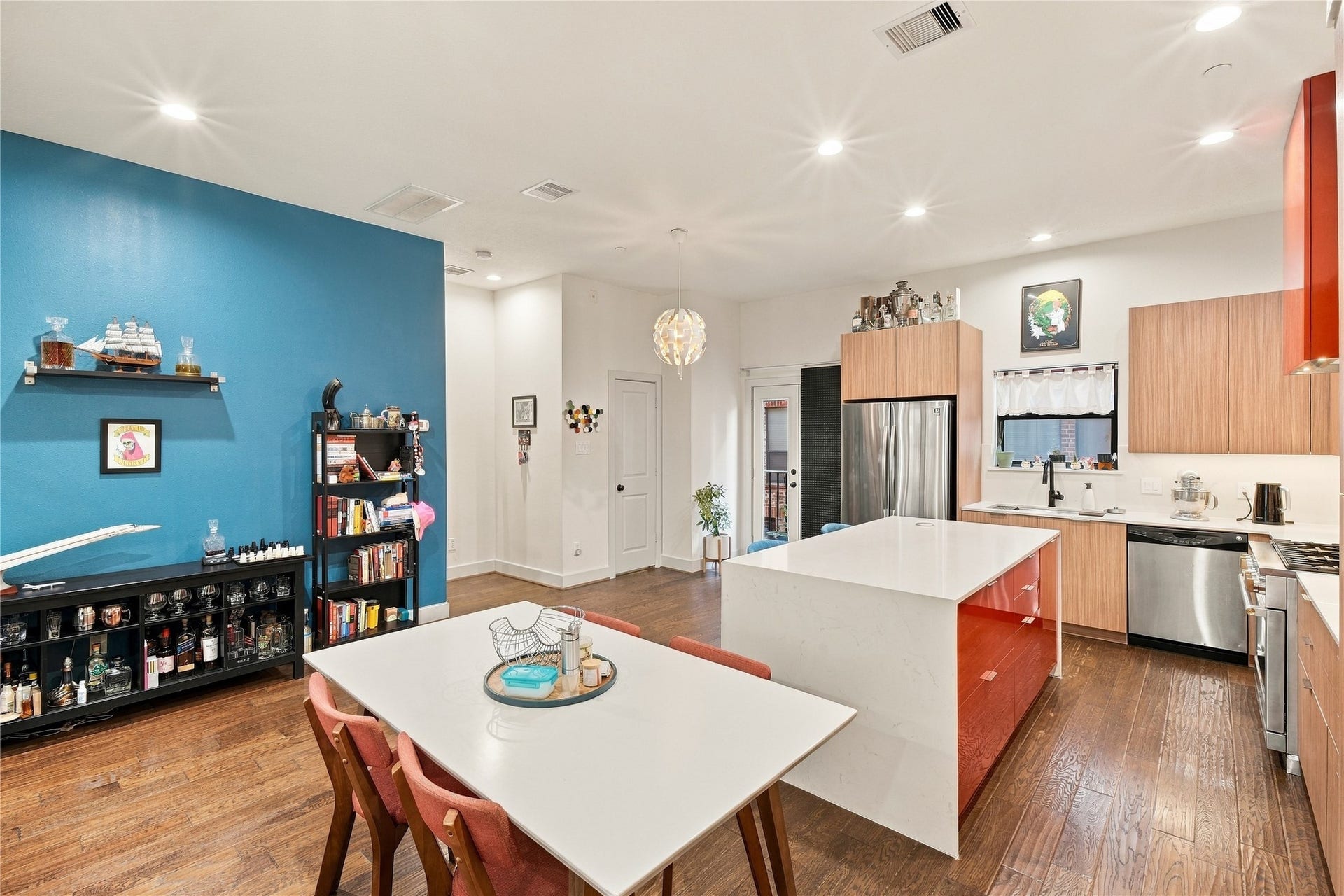 2422 Navigation Boulevard, #F, Houston, TX 77003 2422 Navigation Boulevard, #F, Houston, TX 77003