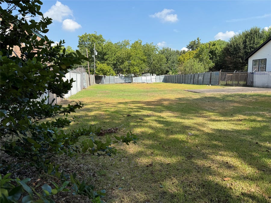 Property photo for 7327 Lindencrest Street, Houston, TX