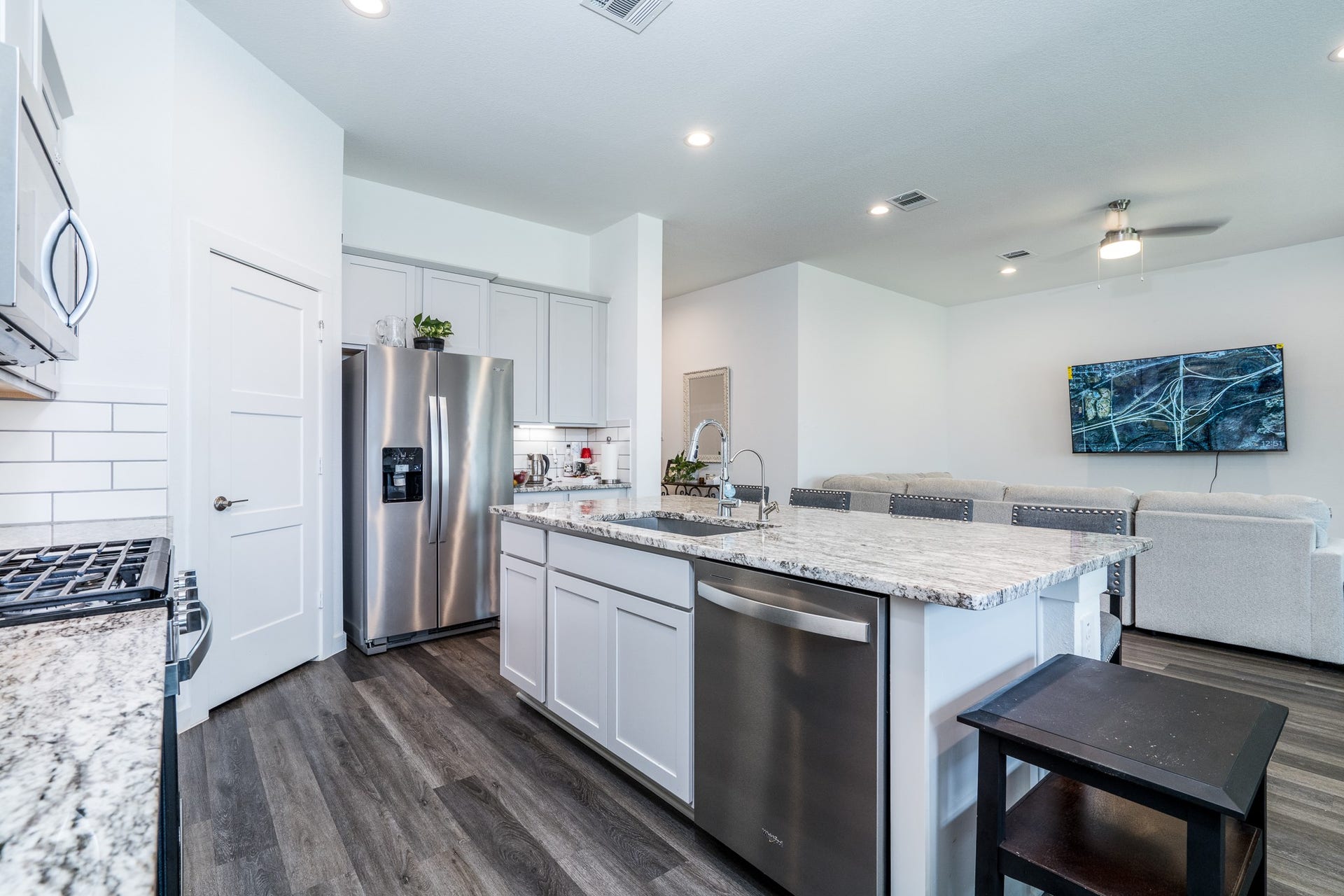 1565 OAKDALE CREST RD, Montgomery, TX 77316 1565 OAKDALE CREST RD, Montgomery, TX 77316