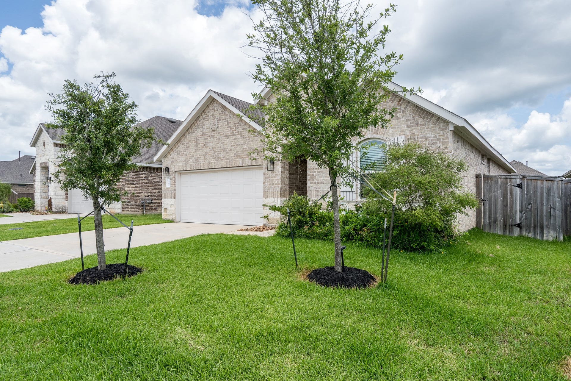 1565 OAKDALE CREST RD, Montgomery, TX 77316 1565 OAKDALE CREST RD, Montgomery, TX 77316