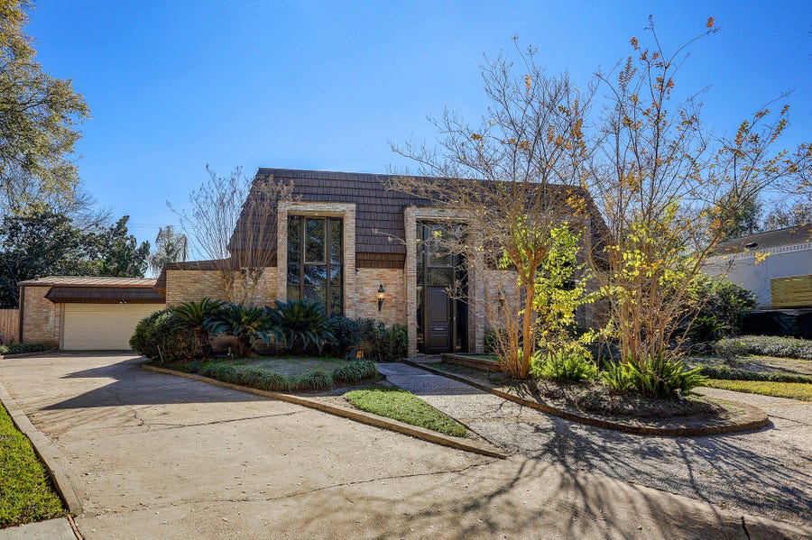 Property photo for 5203 Braesvalley Drive, Houston, TX