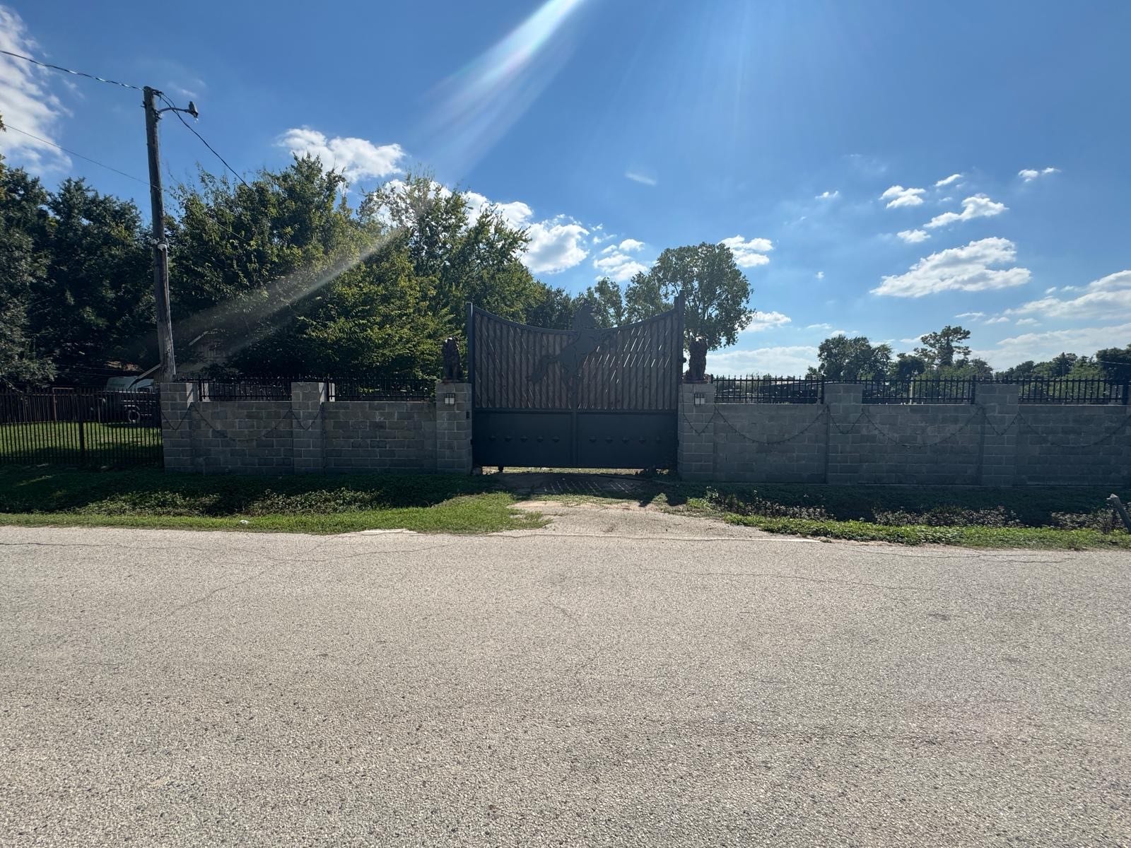 10123 Windsor Lane, Houston, TX 77031 10123 Windsor Lane, Houston, TX 77031