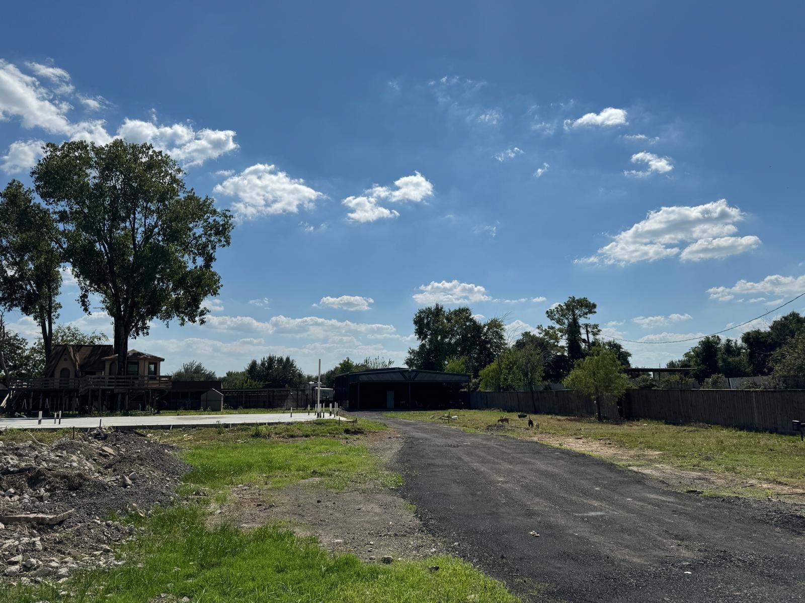 10123 Windsor Lane, Houston, TX 77031 10123 Windsor Lane, Houston, TX 77031