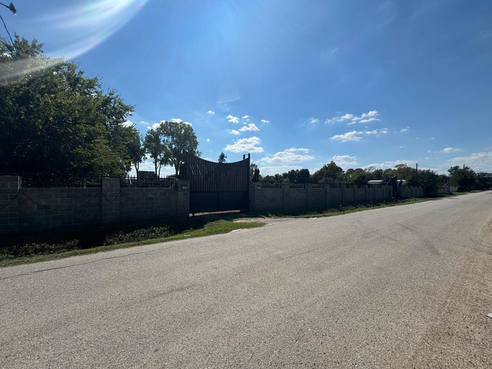 10123 Windsor Lane, Houston, TX 77031 10123 Windsor Lane, Houston, TX 77031