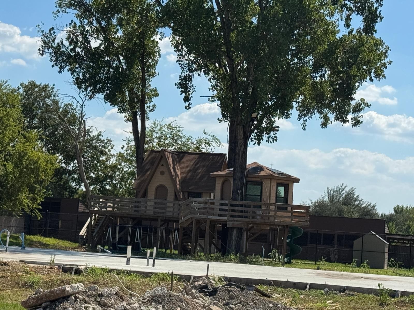 10123 Windsor Lane, Houston, TX 77031 10123 Windsor Lane, Houston, TX 77031
