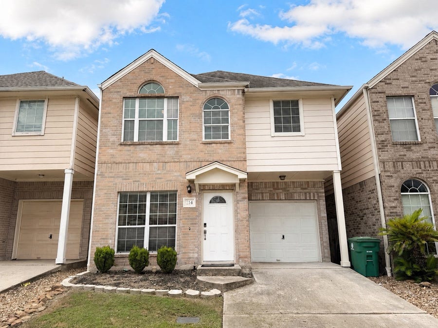Property photo for 214 Plaza Del Sol Park, Houston, TX