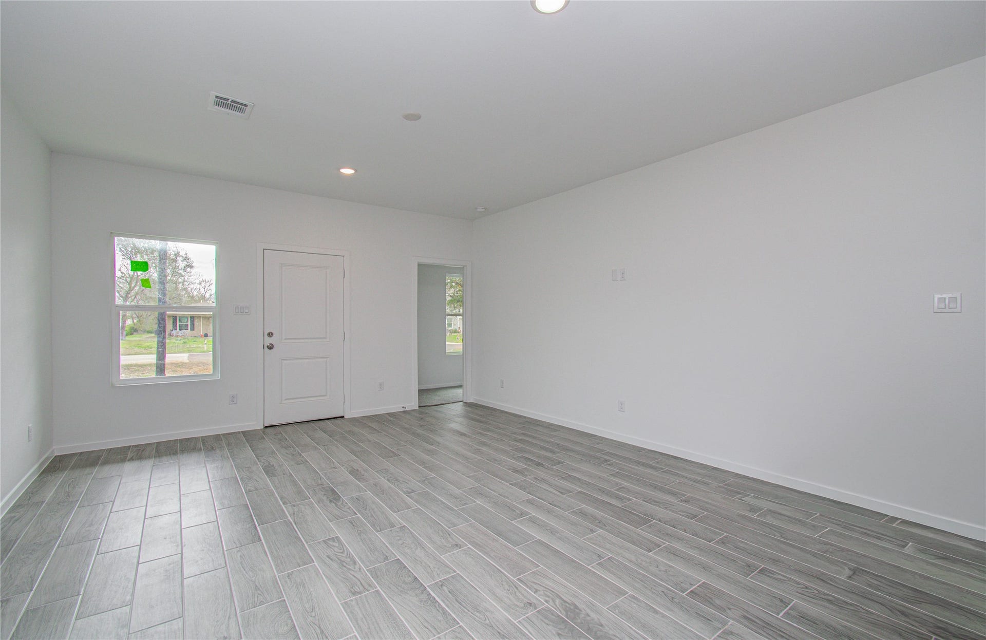 211 19th Street, Hempstead, TX 77445 211 19th Street, Hempstead, TX 77445