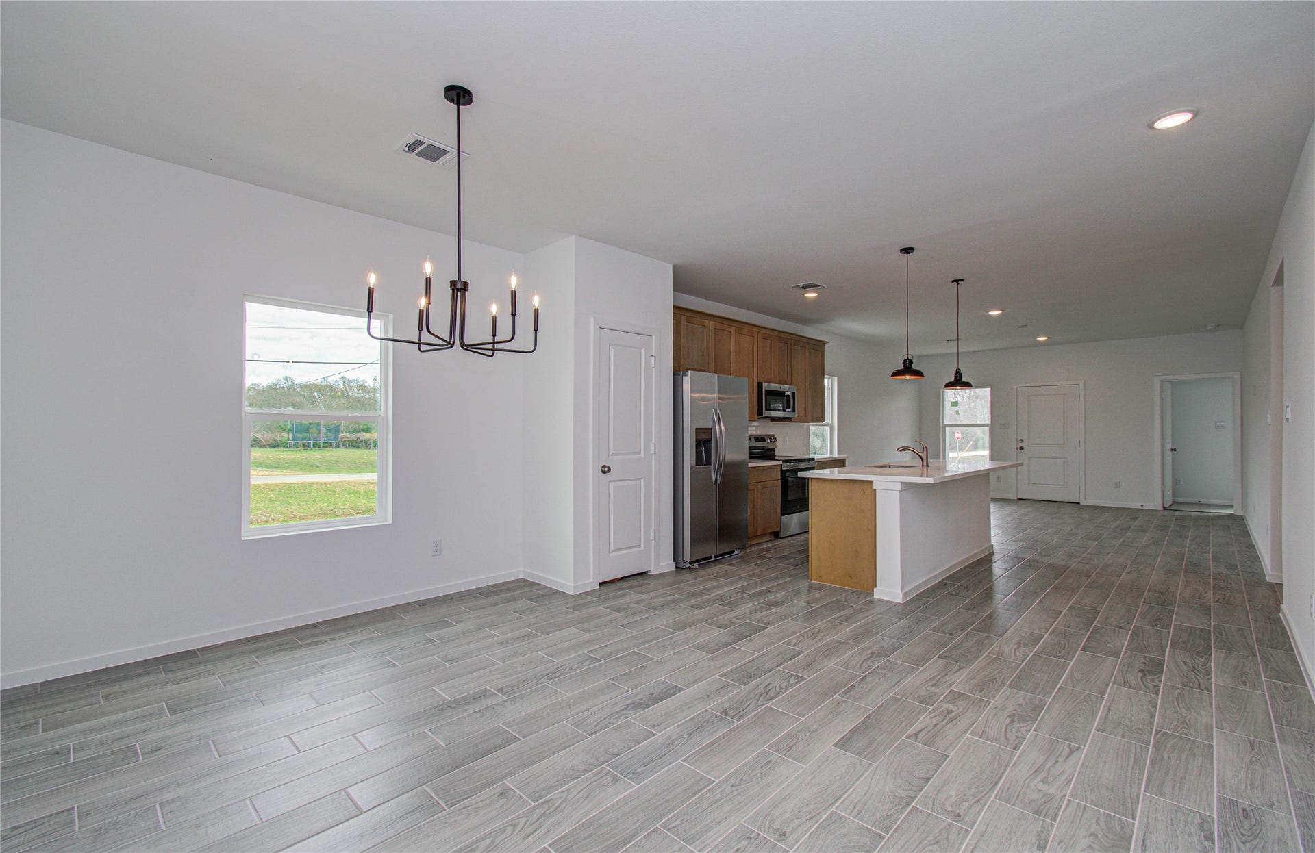 211 19th Street, Hempstead, TX 77445 211 19th Street, Hempstead, TX 77445