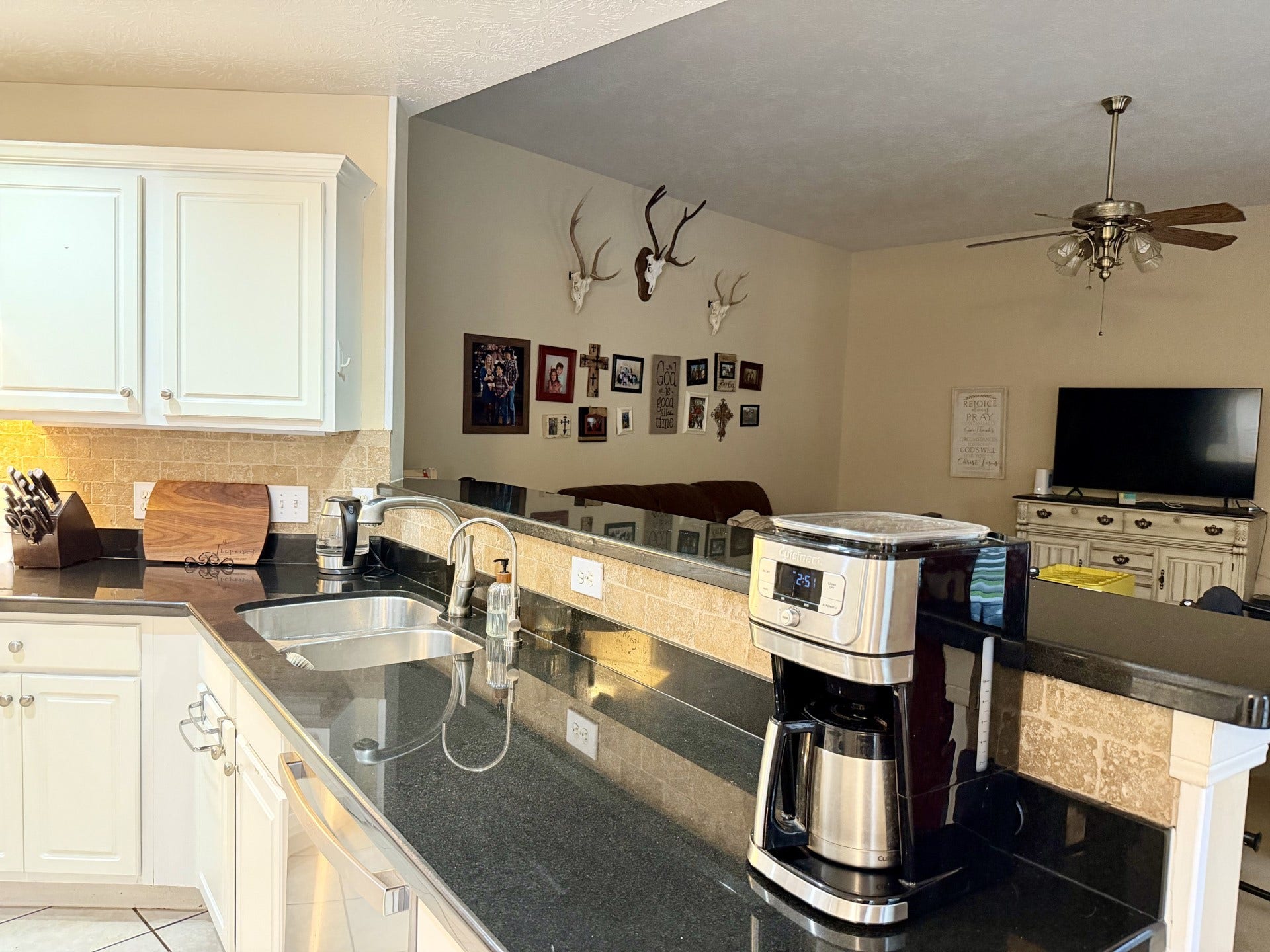 3530 Dry Creek Drive, Pasadena, TX 77505 3530 Dry Creek Drive, Pasadena, TX 77505