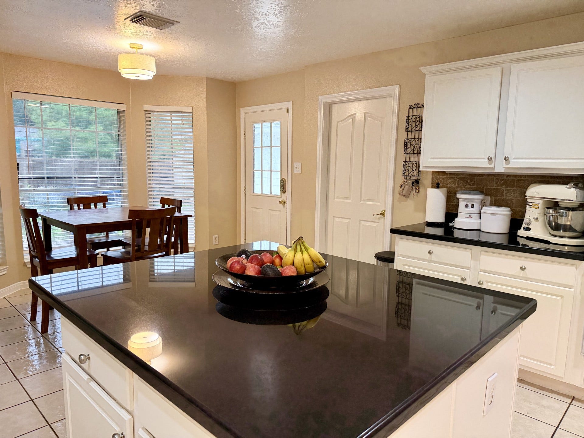3530 Dry Creek Drive, Pasadena, TX 77505 3530 Dry Creek Drive, Pasadena, TX 77505