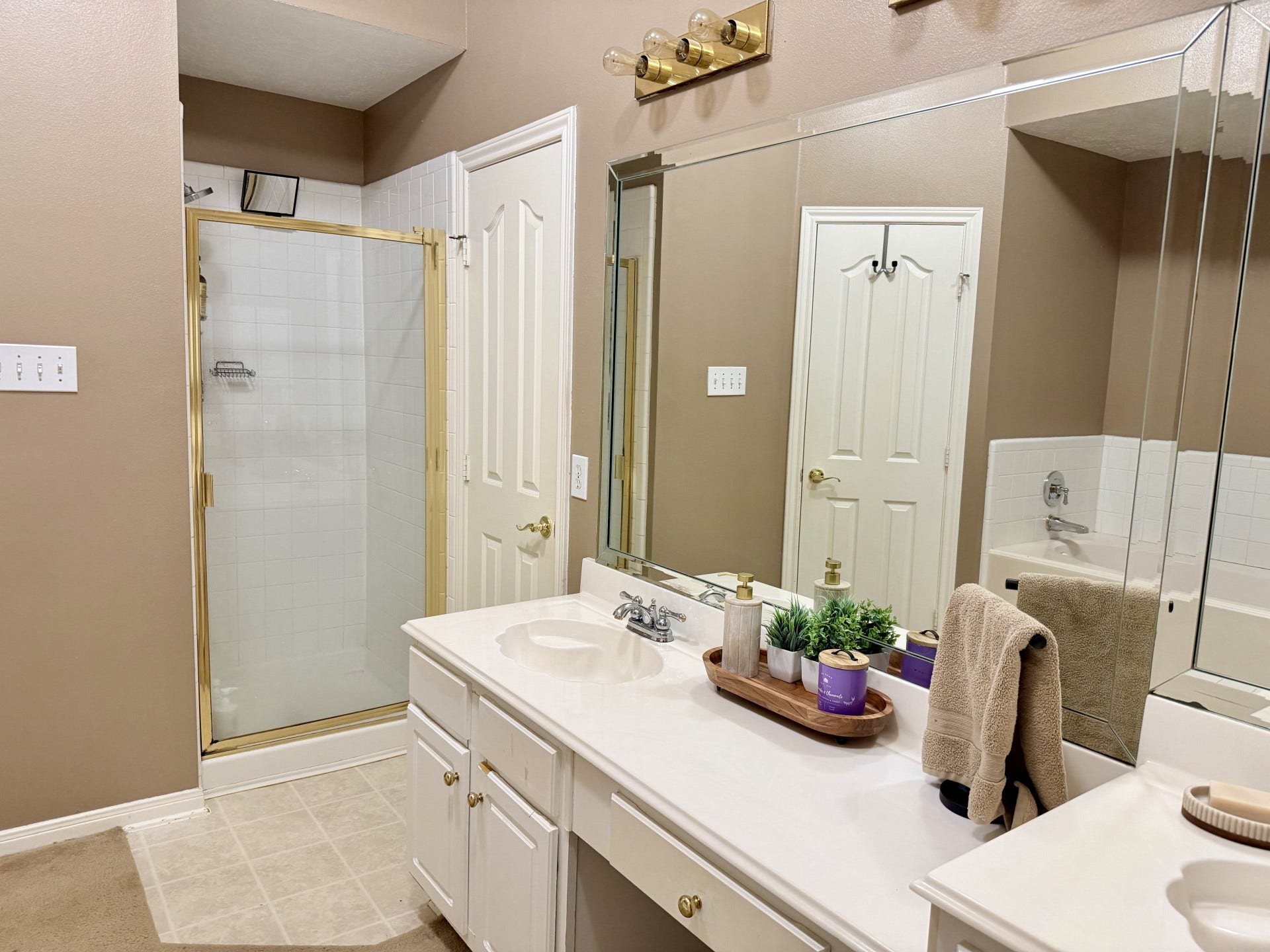 3530 Dry Creek Drive, Pasadena, TX 77505 3530 Dry Creek Drive, Pasadena, TX 77505